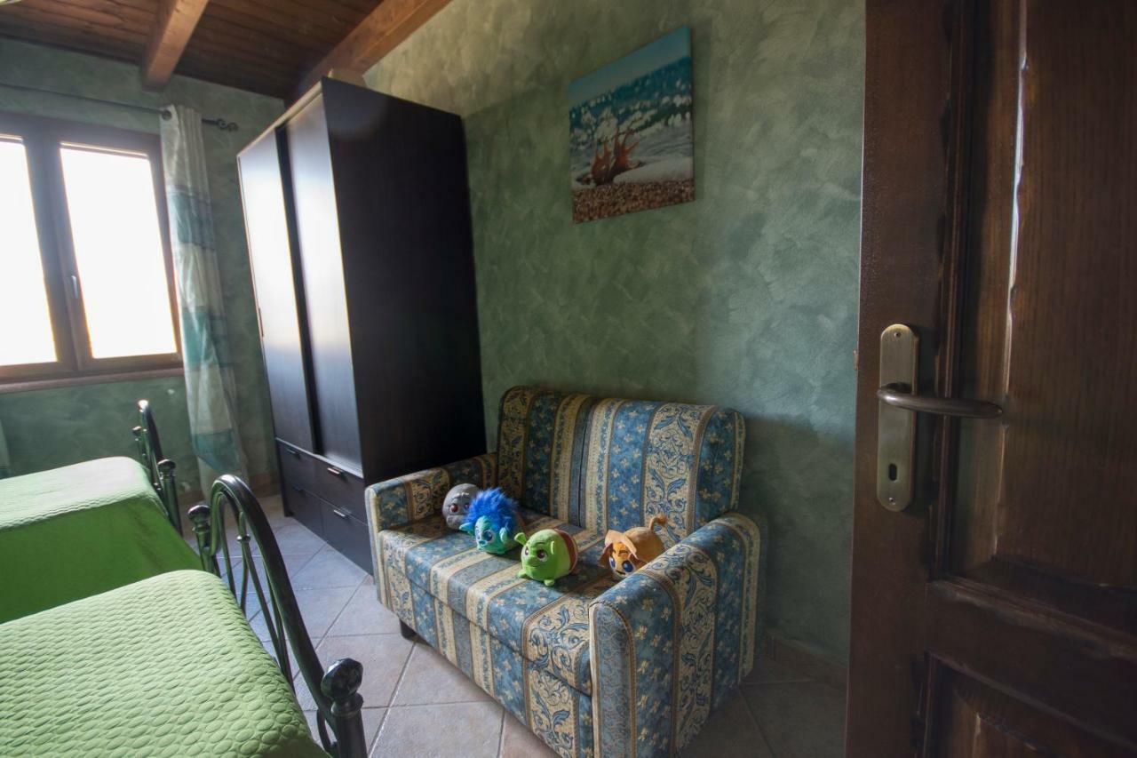 Casa Vacanza Il Mandorlo Domusnovas Luaran gambar