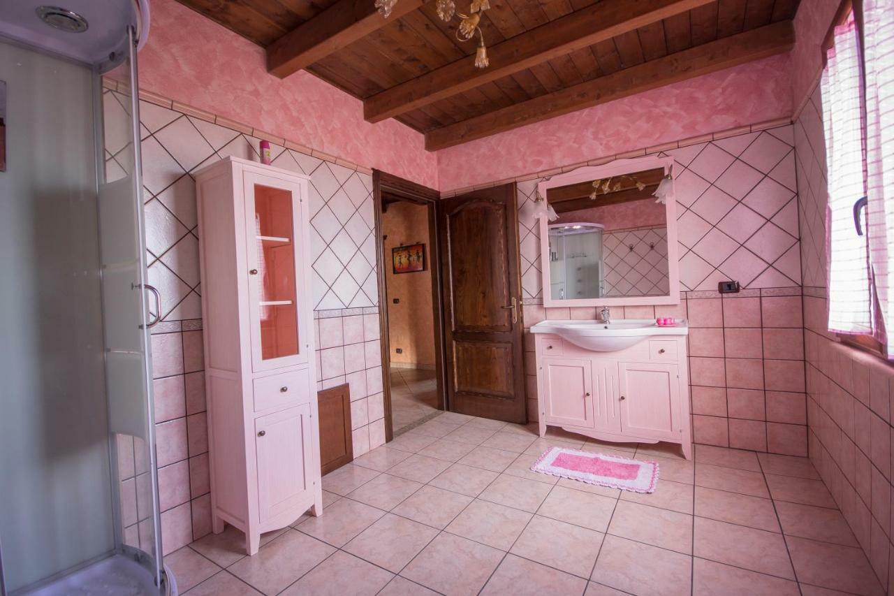Casa Vacanza Il Mandorlo Domusnovas Luaran gambar