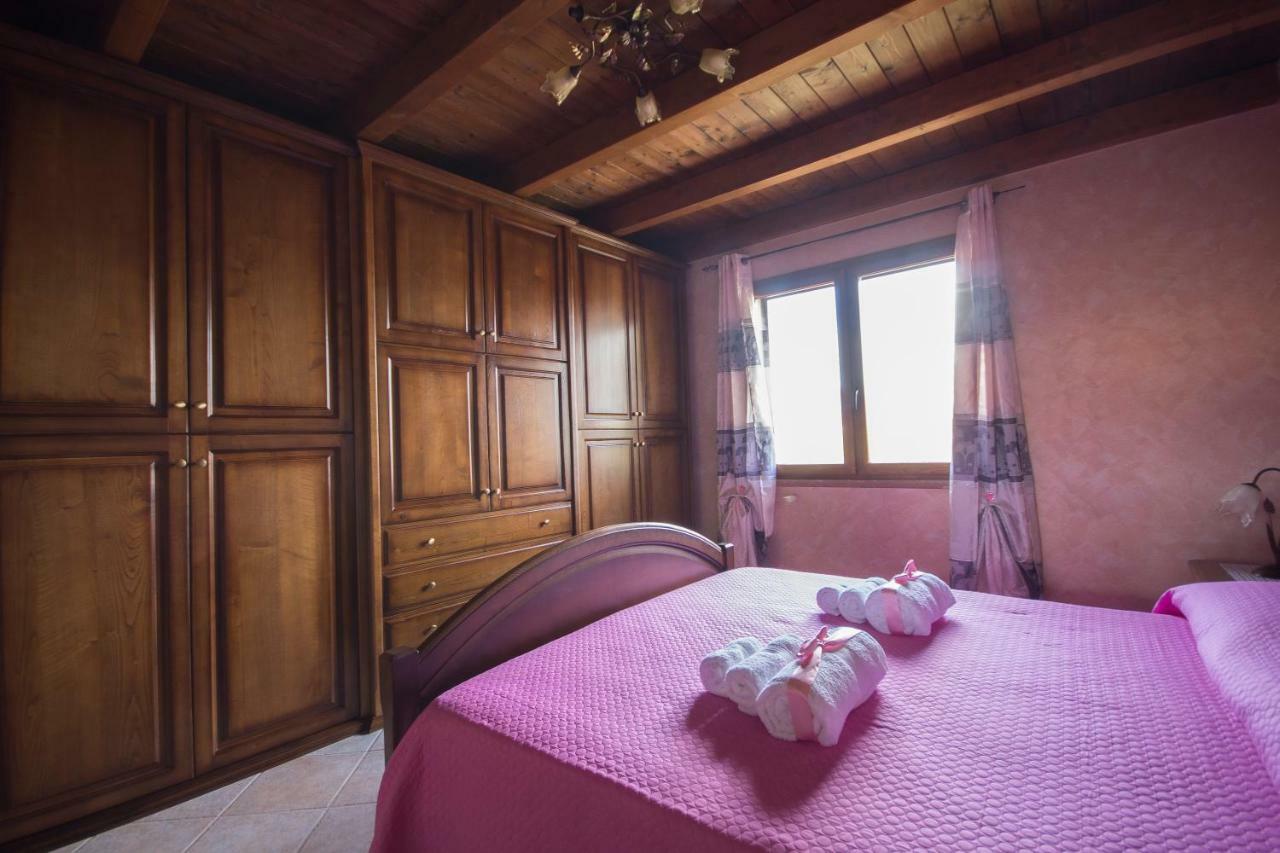 Casa Vacanza Il Mandorlo Domusnovas Luaran gambar