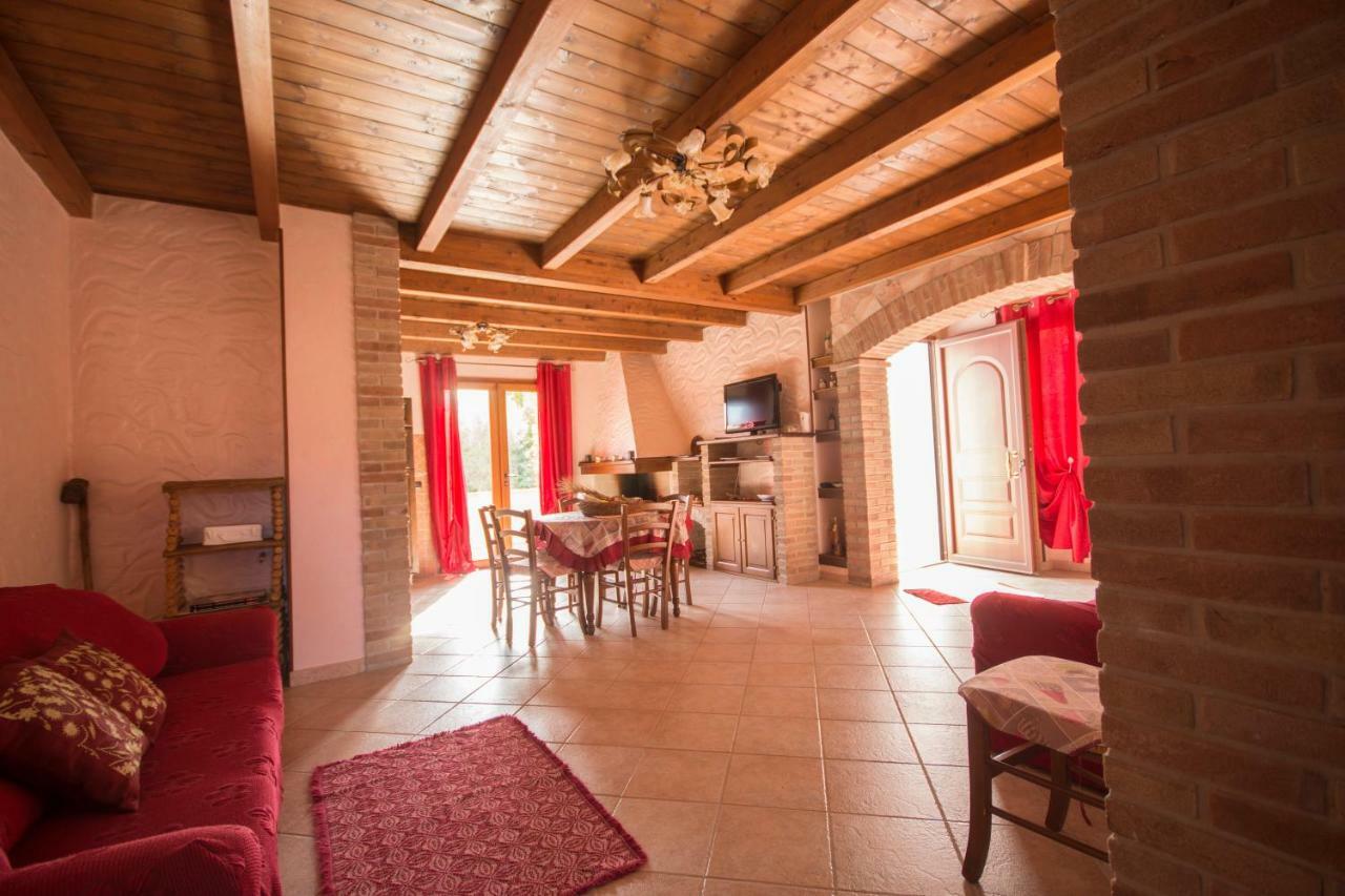 Casa Vacanza Il Mandorlo Domusnovas Luaran gambar